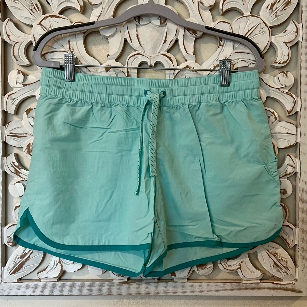 Columbia Women’s Turquoise Running Shorts with Blue Contrast Trim (Medium)